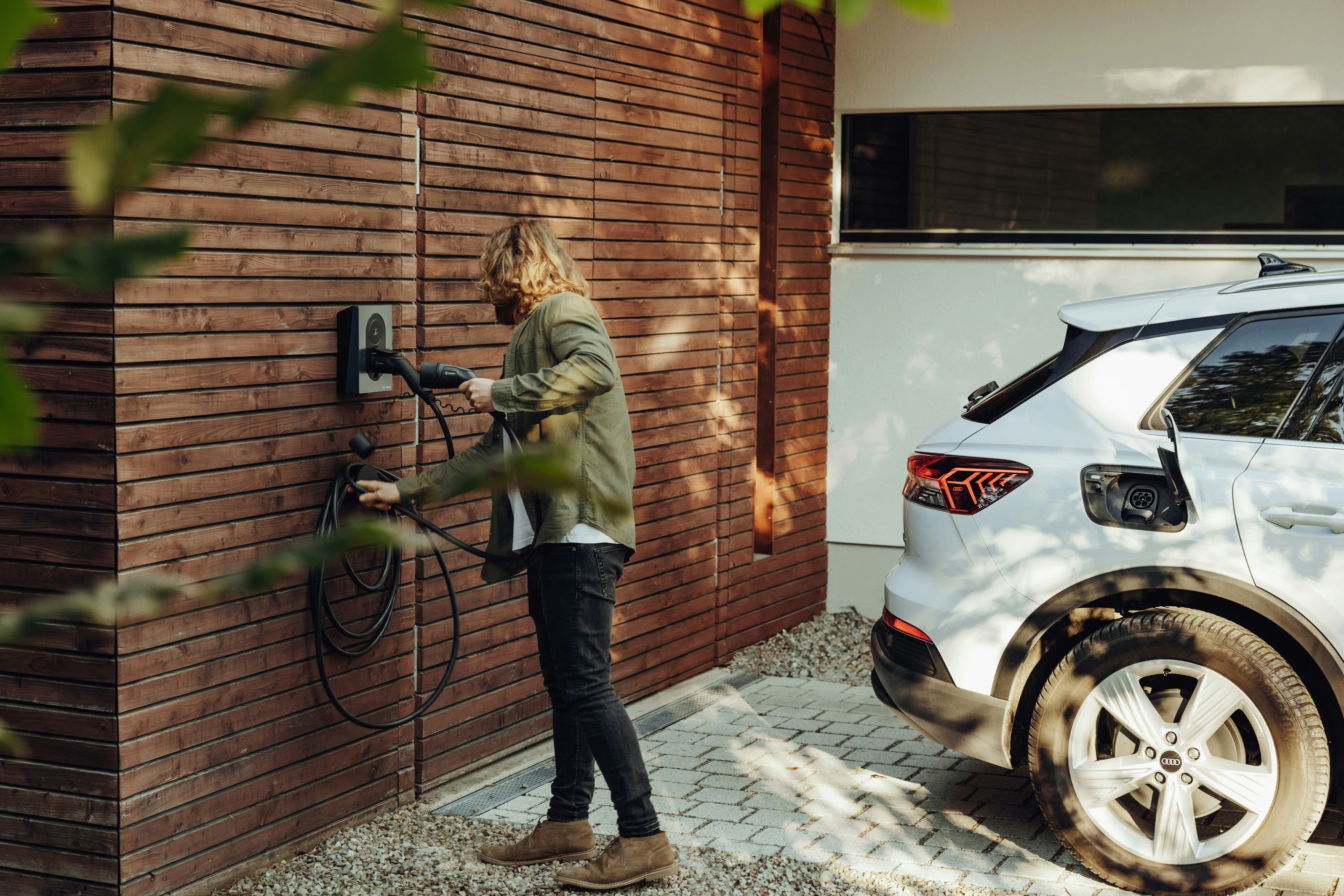Choosing Between Electric and Hybrid Cars: Key Considerations